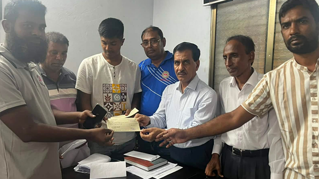 জটিল রোগে আক্রান্ত ৩৮ রোগীকে ৯ লাখ টাকার চিকিৎসা সহায়তা