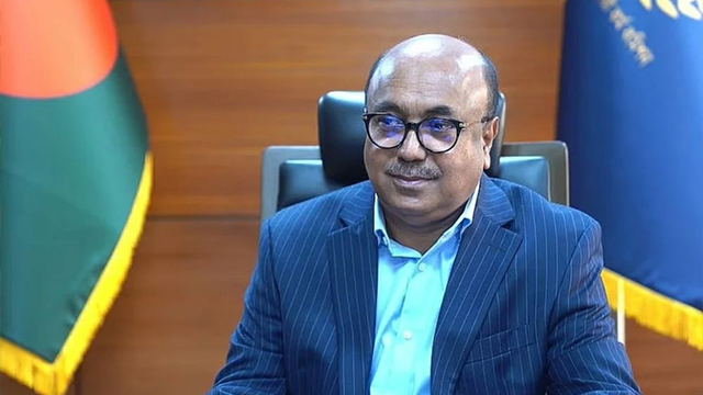 পদত্যাগ করছেন পিএসসি চেয়ারম্যান মোবাশ্বের মোনেম