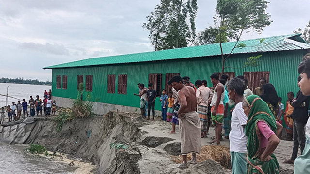 আশ্বাসের পরও রক্ষা হলো না ‘ভোরের পাখি’ স্কুল