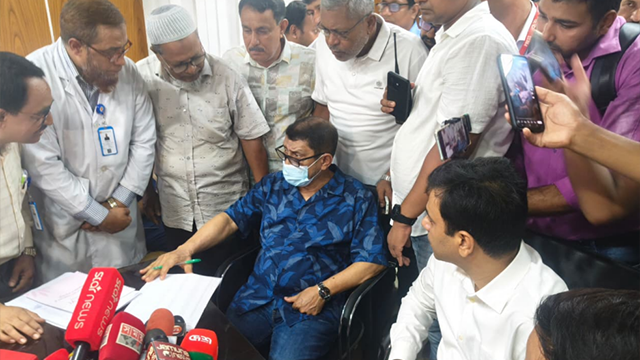 ১৭ বছরের অব্যবস্থাপনা কাটিয়ে স্বাস্থ্য খাতে শৃঙ্খলা ফেরানো হচ্ছে