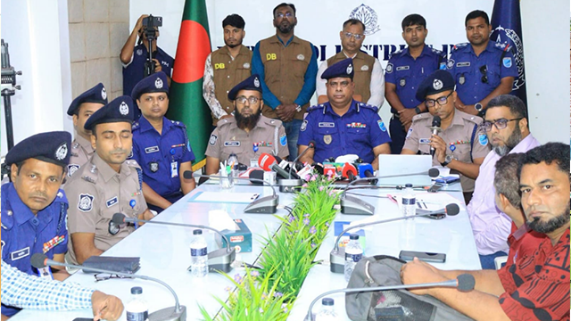 নরসিংদীতে সপ্তাহব্যাপী বিশেষ অভিযানে গ্রেপ্তার ২৩৭, উদ্ধার প্রায় ১ কোটি ৮৬ লাখ টাকার অবৈধ মালামাল