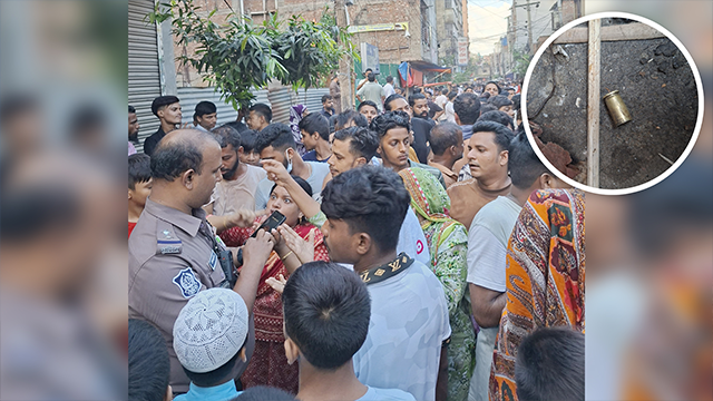 পল্লবীর বিহারি ক্যাম্পে সংঘর্ষের খবর পেয়ে ঘটনাস্থলে যায় পুলিশ। ছবি: সংগৃহীত