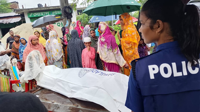 সাতক্ষীরা সদরের তালতলা থেকে অজ্ঞাত নারীর লাশ উদ্ধার