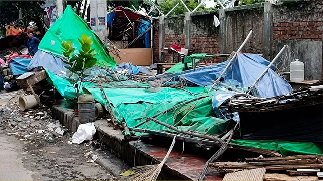 ভেঙে দেওয়া হলো ১০০ টাকায় ভাত-মাংস বিক্রি করা সেই ভাইরাল ‘মিজানের ভাতের হোটেল’