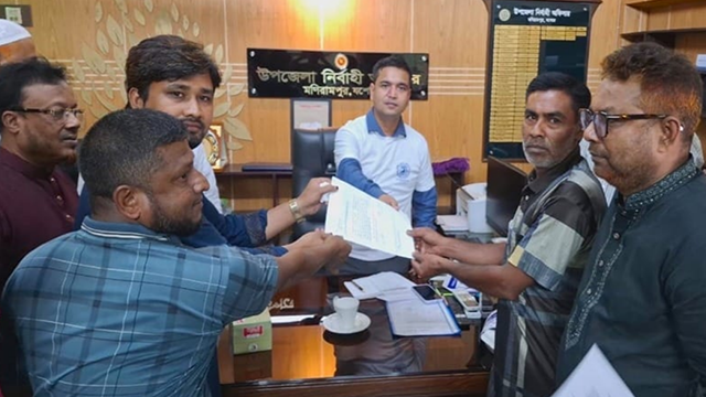মনিরামপুরে কাকুড়িয়া বিলের জলাবদ্ধতা নিরসনে এমপি-ইউএনওর কাছে স্মারকলিপি