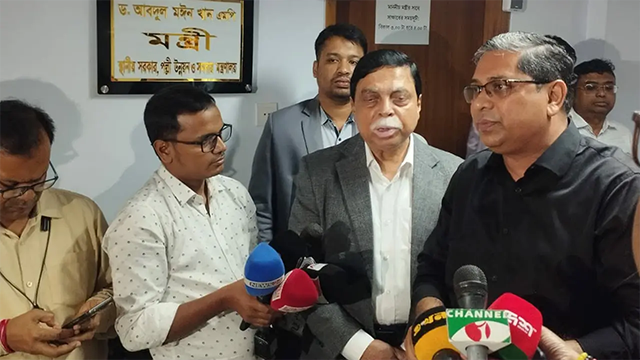 সেপ্টেম্বর থেকে ২ লাখ শ্রমিক নেবে মালয়েশিয়া