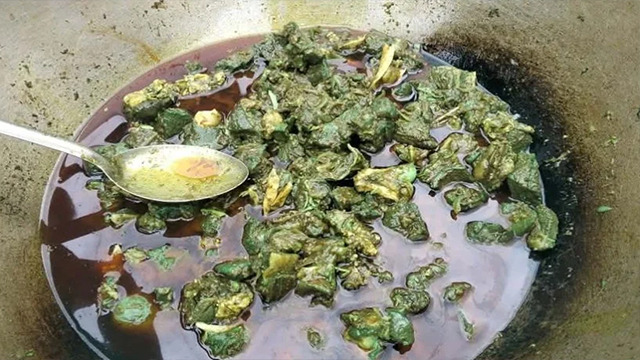 খুলনায় রান্নার সময় গরুর মাংস সবুজ হওয়া নিয়ে ল্যাব পরীক্ষায় যা জানা গেল
