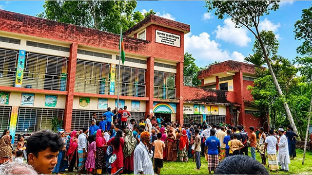 ৫ম শ্রেণীর ছাত্রীকে যৌন নিপীড়নের অভিযোগ শিক্ষকের বিরুদ্ধে, অবশেষে বরখাস্ত