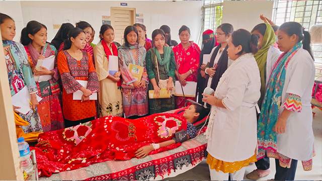 বিলাইছড়িতে সেনাজোনের উদ্যোগে ২১ নারীকে ১২ দিনের নার্সিং প্রশিক্ষণ
