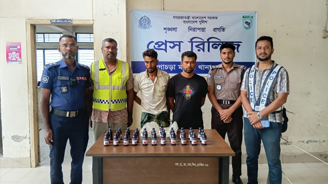 গংগাচড়ায় ৩৪ বোতল নেশাজাতীয় সিরাপসহ দুই মাদক ব্যবসায়ী আটক