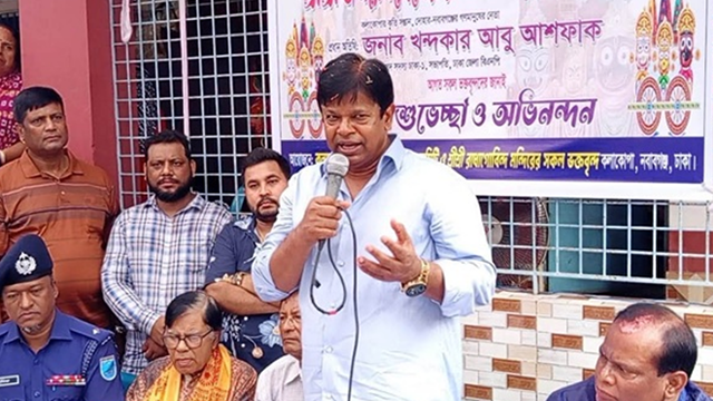 নবাবগঞ্জের ঐতিহ্যবাহী কলাকোপা রথযাত্রায় এমপি আবু আশফাক, সম্প্রীতি ও নিরাপত্তার বার্তা