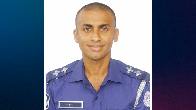 স্বপ্নভঙ্গের পর নতুন লড়াই: টি-শার্ট ও আমসত্ত্ব বিক্রি করছেন খুলনার নয়ন