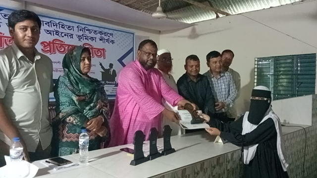নীলফামারীতে তথ্য অধিকার আইনের ভূমিকা শীর্ষক বির্তক প্রতিযোগিতা ও পুরুষ্কার বিতরনী