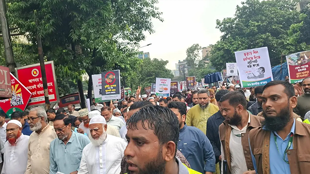 সচিবালয় ঘেরাওয়ে পুলিশের বাধা, জিরো পয়েন্টে আটকে গেল ১১ দলীয় ঐক্যের মিছিল