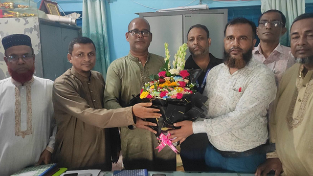 আশরাফপুর আহসানিয়া উচ্চ বিদ্যালয়কে আধুনিকায়নের ঘোষণা দিলেন সভাপতি এম আবু ফয়েজ