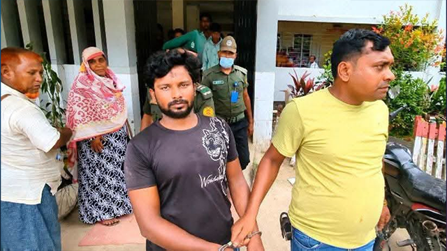 নওগাঁর ধামইরহাটে হাসপাতালে গর্ভবতী স্ত্রীকে ছুরিকাঘাতে হত্যা, স্বামী আটক