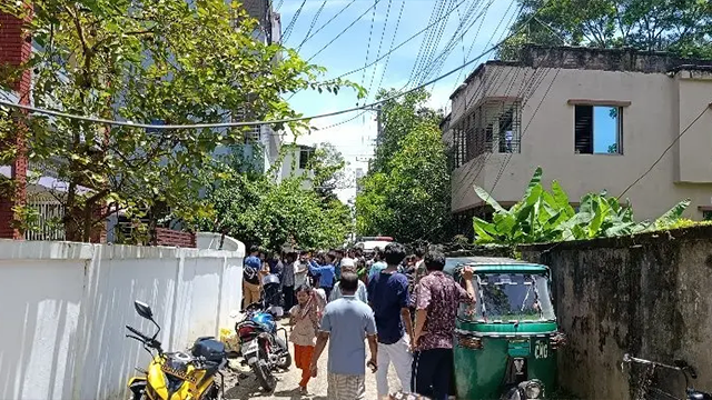 সিলেটে এক বাসা থেকে ৩ মরদেহ উদ্ধার, ঘটনাস্থলে পুলিশ