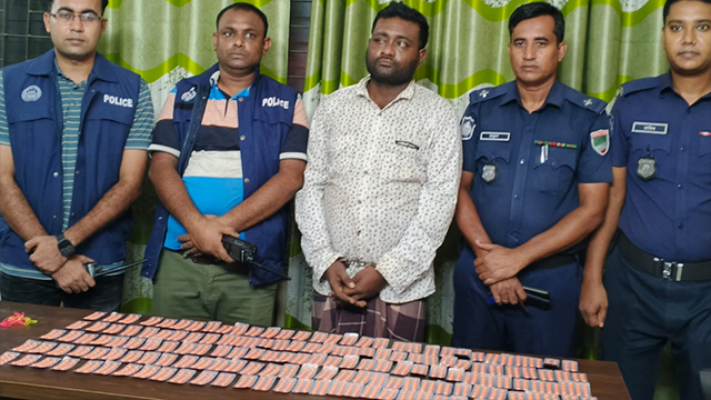 দৌলতপুরে ১,৬২০ পিস টাপেন্টাডলসহ মাদক কারবারি আটক